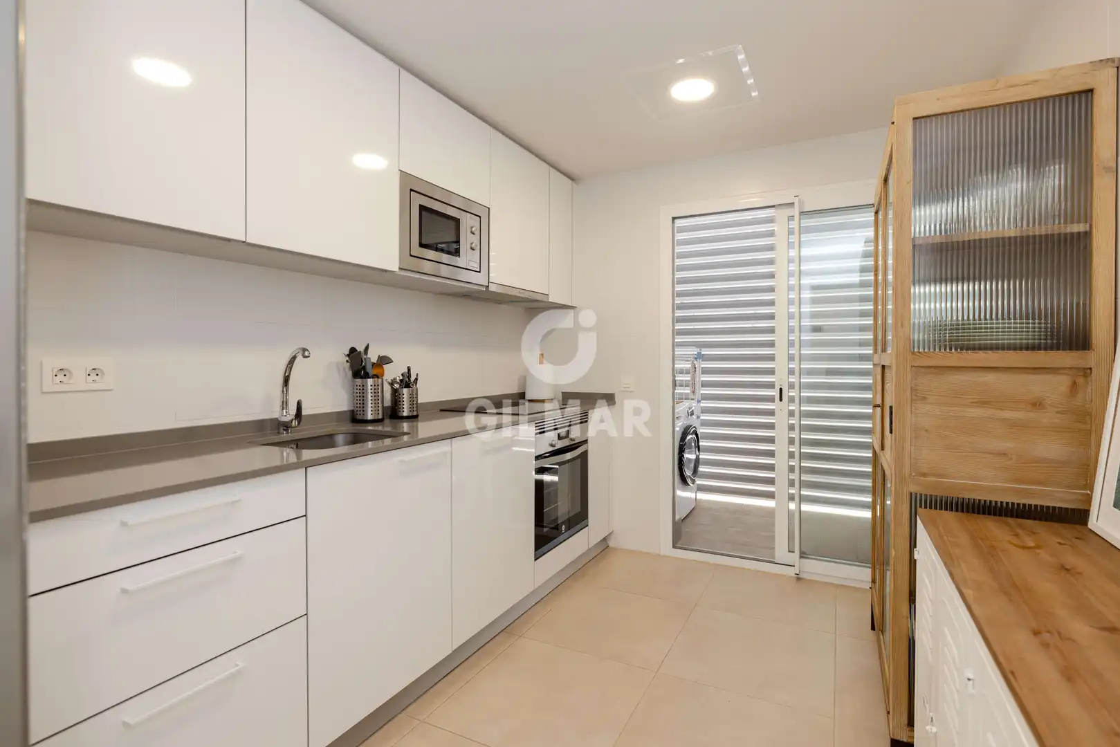 Cocina de Piso en venta en Marbella con Calefacción, Trastero y Piscina