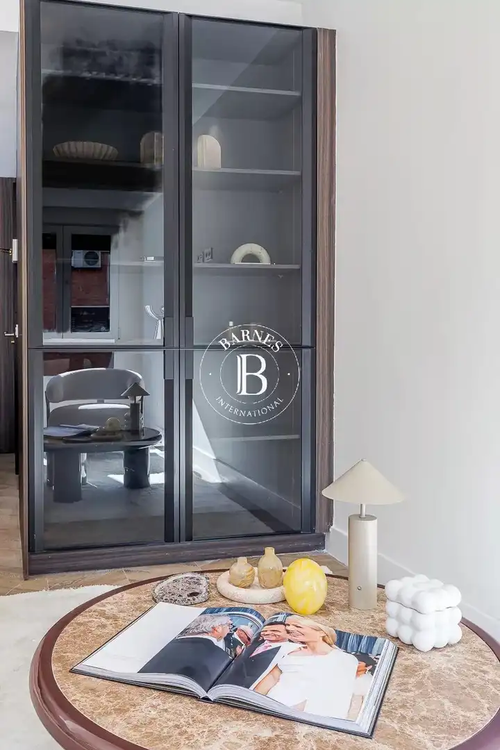 Flat for sale in Madrid  with Air Conditioner, Heating and Furnished