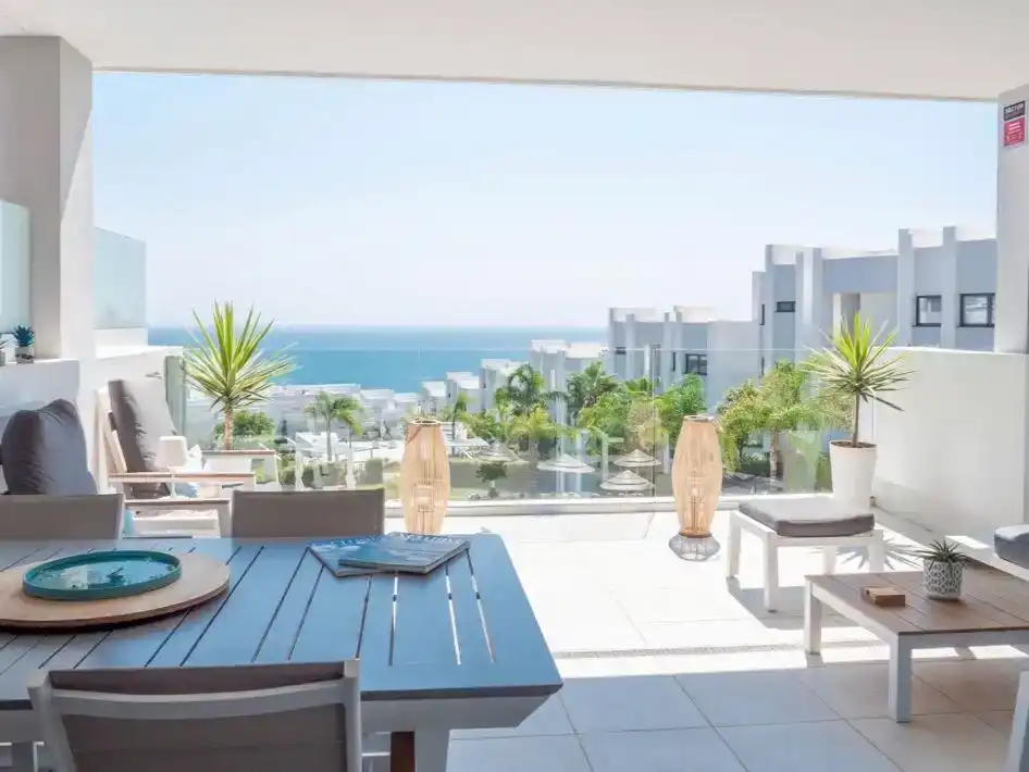 Terraza de Piso en venta en Manilva con Aire acondicionado, Terraza y Piscina