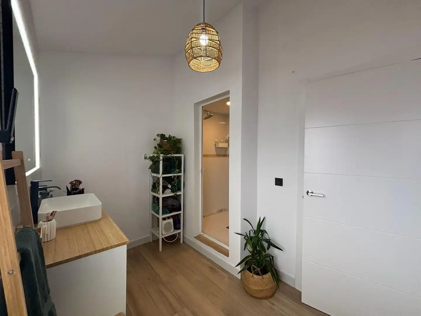 Bathroom of Detached homes for sale in Los Barrios  with Community pool