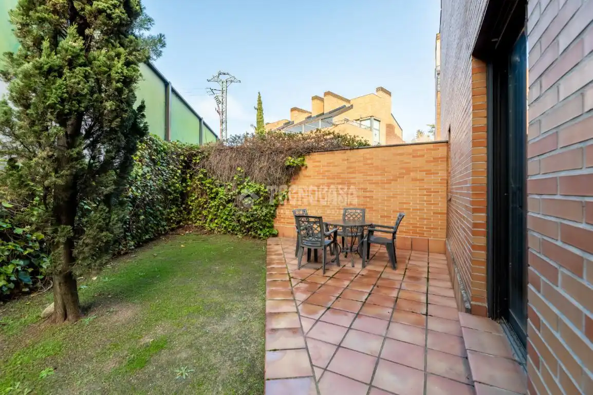 Garden of Flat for sale in Torrelodones  with Air Conditioner, Heating and Private garden