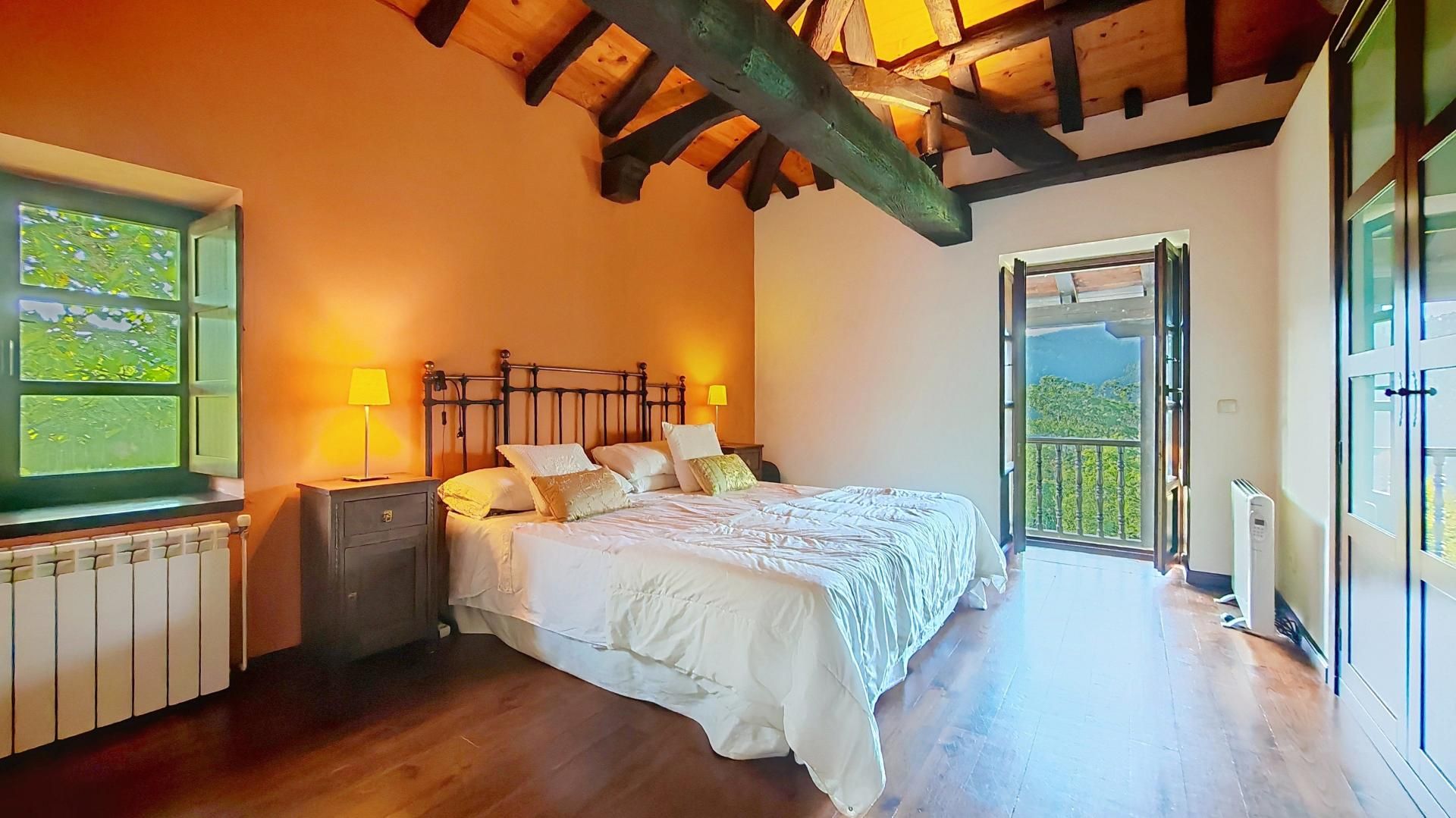 Bedroom of Country house for sale in Pravia  with Heating, Swimming Pool and Balcony