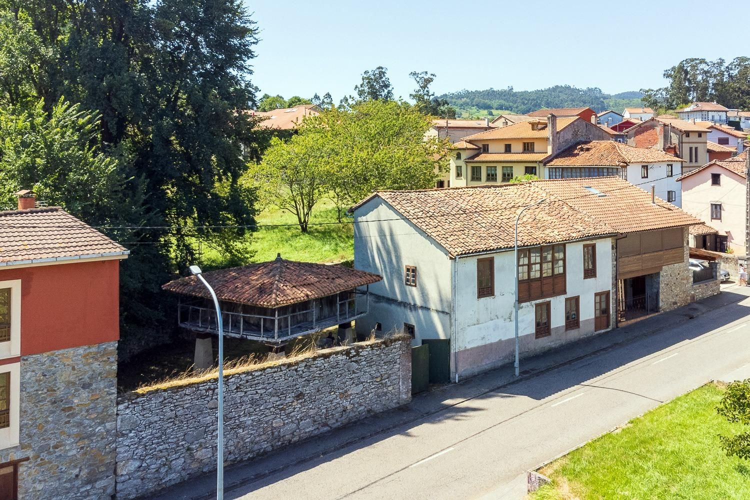 Exterior view of Country house for sale in Pravia  with Private garden, Storage room and Balcony