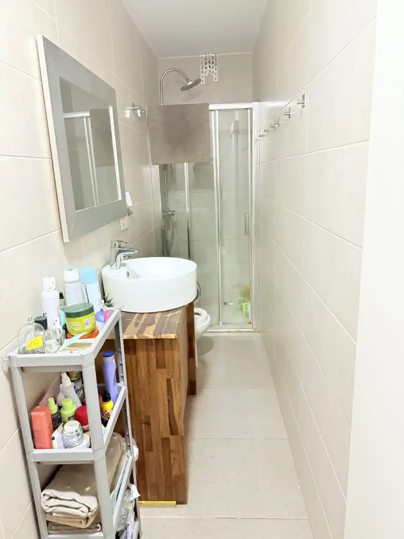 Baño de Piso en venta en Badalona con Amueblado, Horno y Lavadora