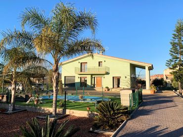 Villa avec balcon à vendre à Deltebre