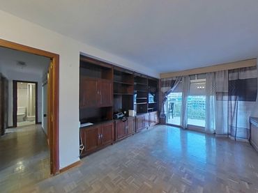 Apartment with lift for sale in Parque Lisboa - La Paz