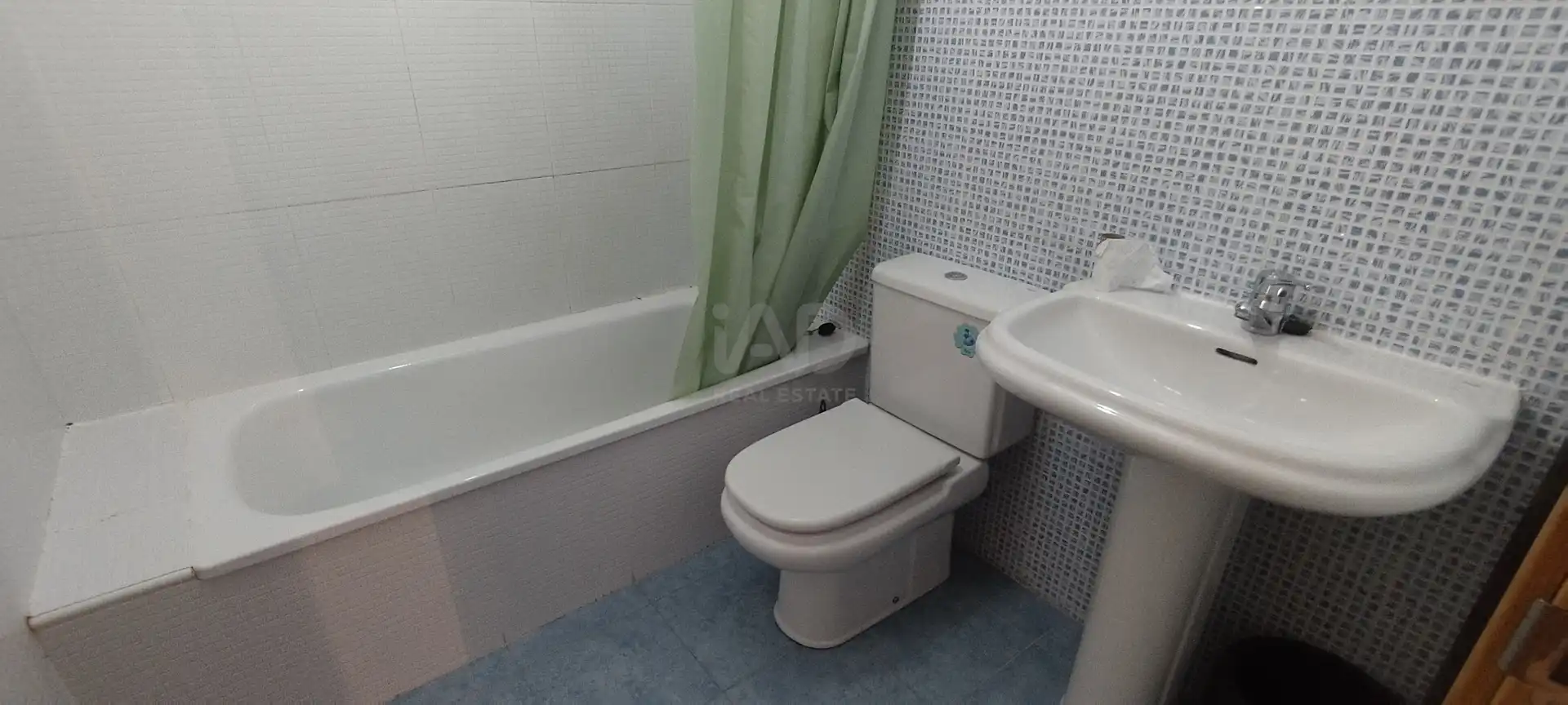 Baño de Piso en venta en Arapiles con Aire acondicionado y Calefacción
