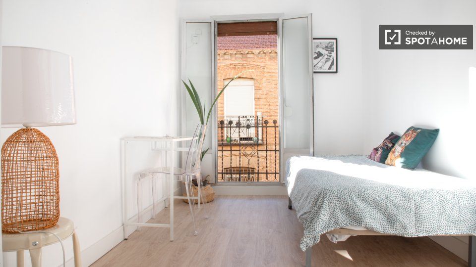 Bedroom of Flat to rent in  Madrid Capital  with Air Conditioner, Heating and Furnished