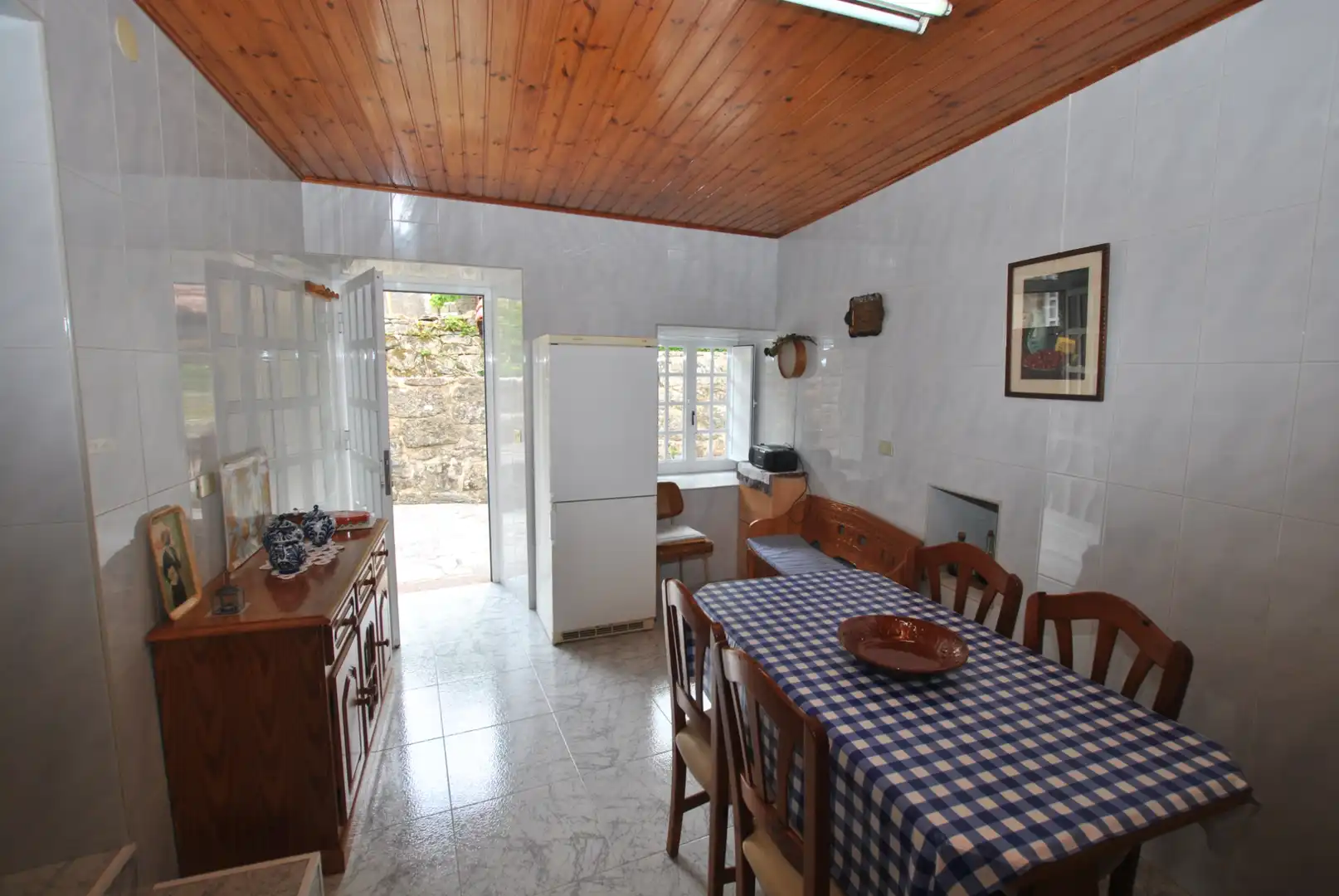Cocina de Casa adosada en venta en A Arnoia con Terraza, Trastero y Horno