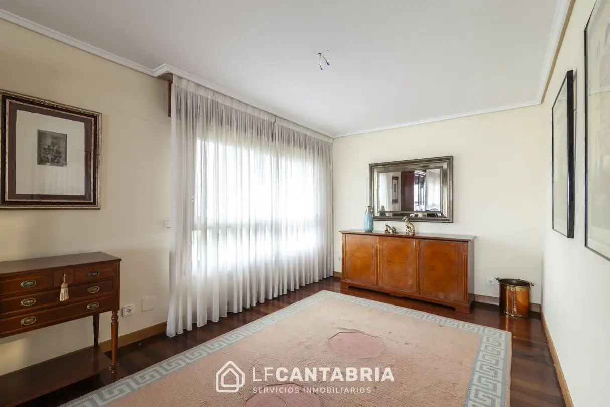 Habitación de Dúplex en venta en Santander con Calefacción y Terraza