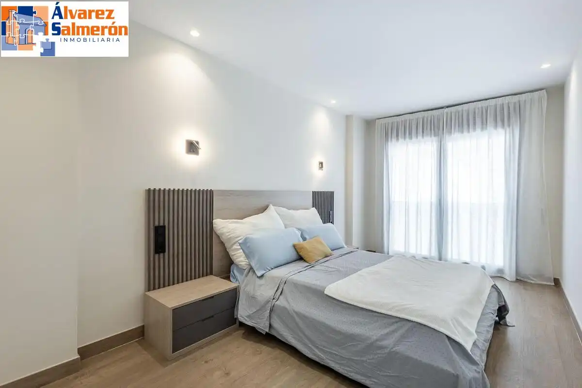 Schlafzimmer von Haus oder Chalet zum Verkauf in Albolote mit Klimaanlage, Heizung und Terrasse
