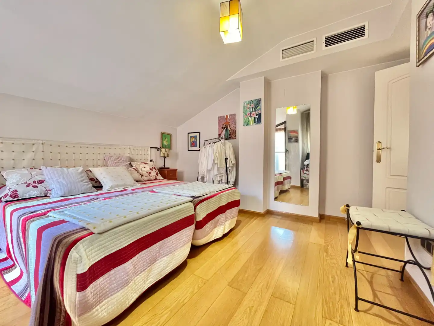 Schlafzimmer von Maisonette zum Verkauf in Zaragoza mit Klimaanlage, Heizung und Parkett