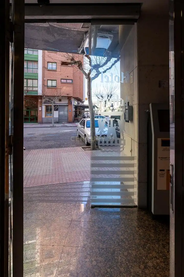 Vista exterior de Edificio en venta en Miranda de Ebro