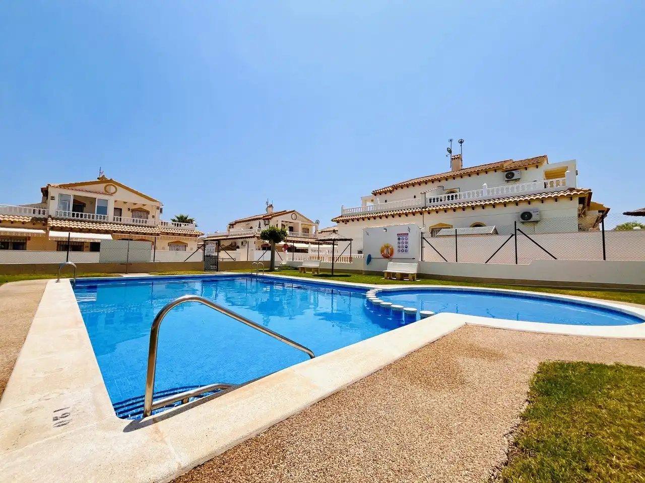 Country house zum Verkauf in N/A, -1, Playa Flamenca