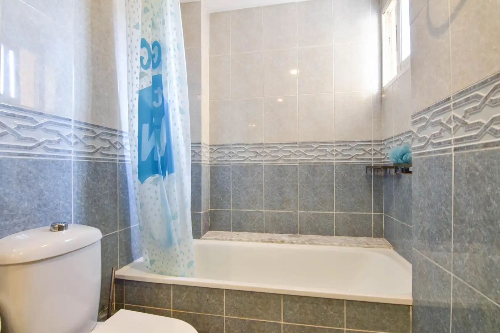 Bathroom of Duplexes for sale in Catarroja  with Private garden, Terrace and Storage room