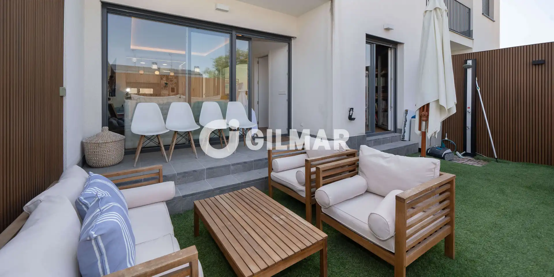 Terraza de Casa adosada en venta en Madrid con Calefacción, Jardín privado y Piscina