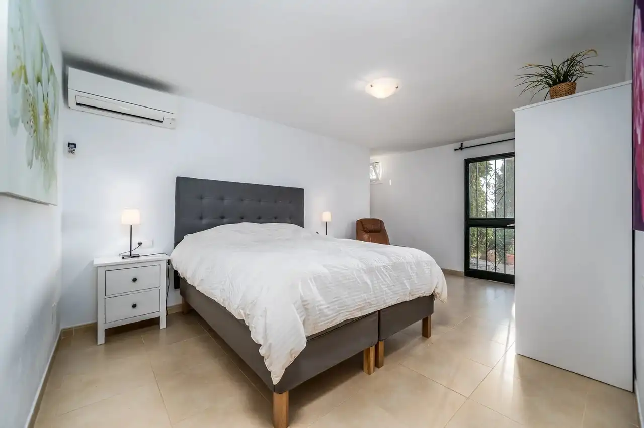 Bedroom of Houses for sale in Frigiliana  with Air Conditioner, Private garden and Terrace