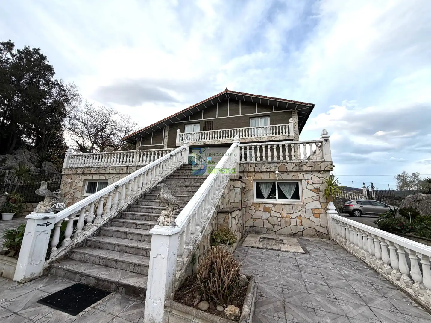 Vista exterior de Casa o chalet en venta en Castro-Urdiales con Calefacción, Jardín privado y Terraza