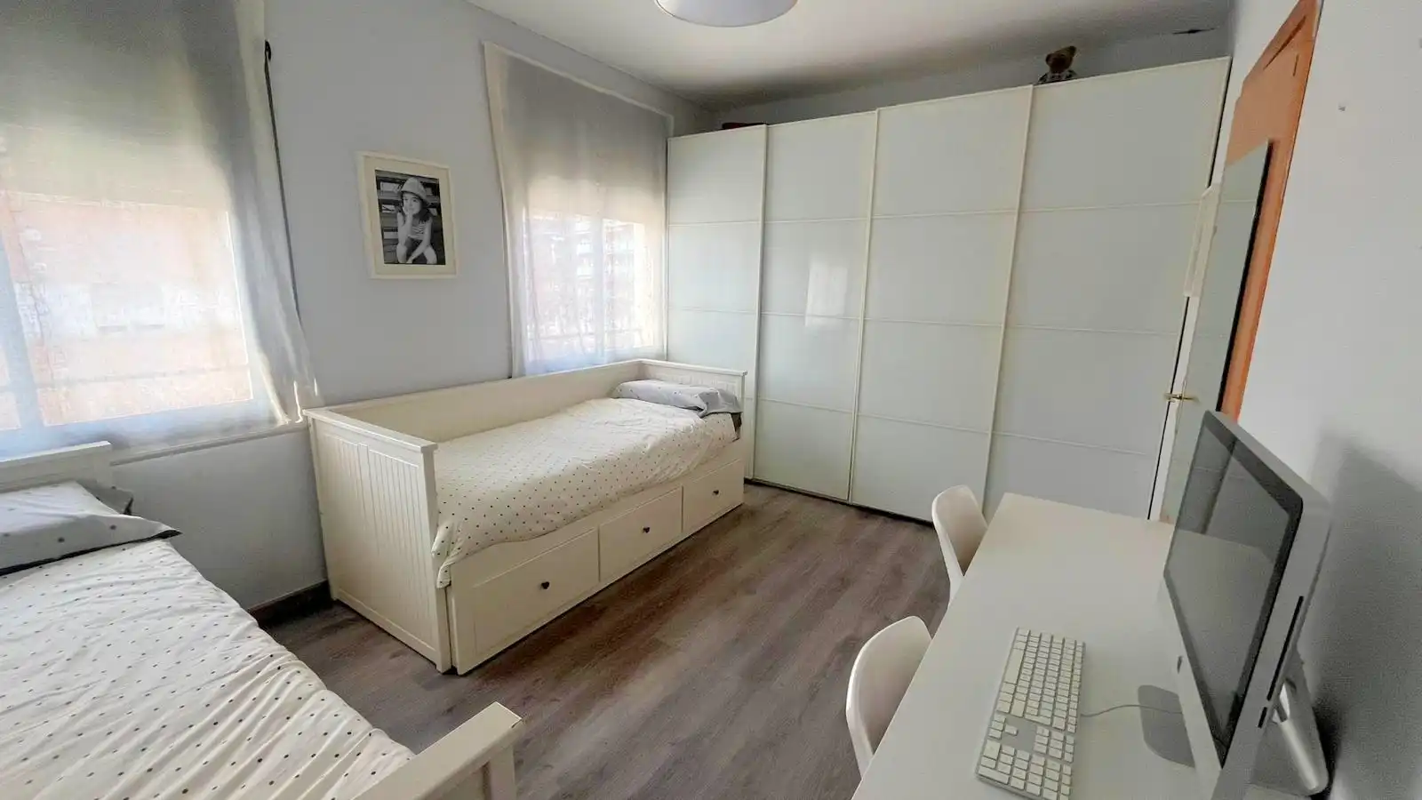 Schlafzimmer von Wohnung zum Verkauf in Sant Feliu de Llobregat mit Klimaanlage, Heizung und Parkett