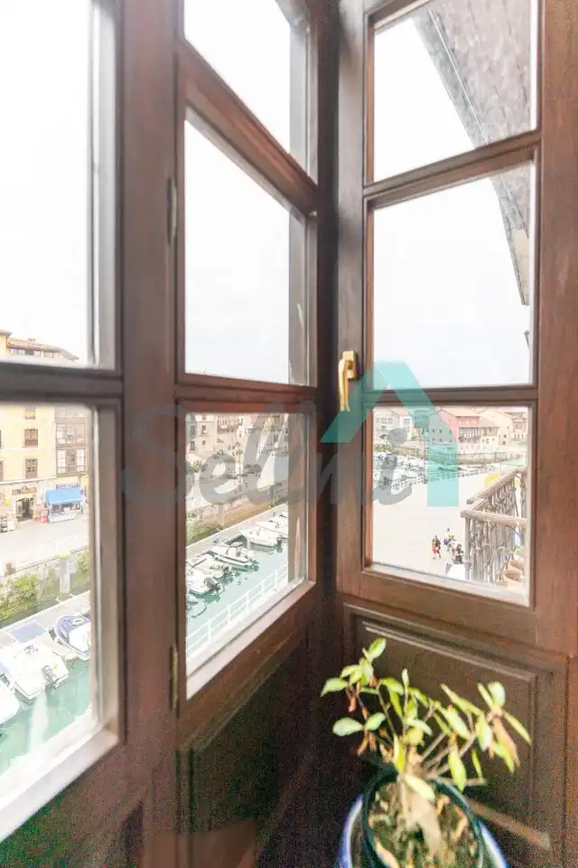 Terraza de Piso en venta en Llanes con Calefacción, Parquet y Balcón