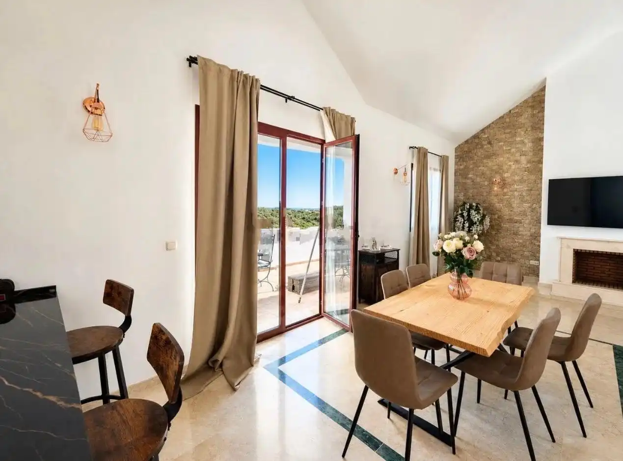 House with pool for sale in Casares pueblo, imagen 3