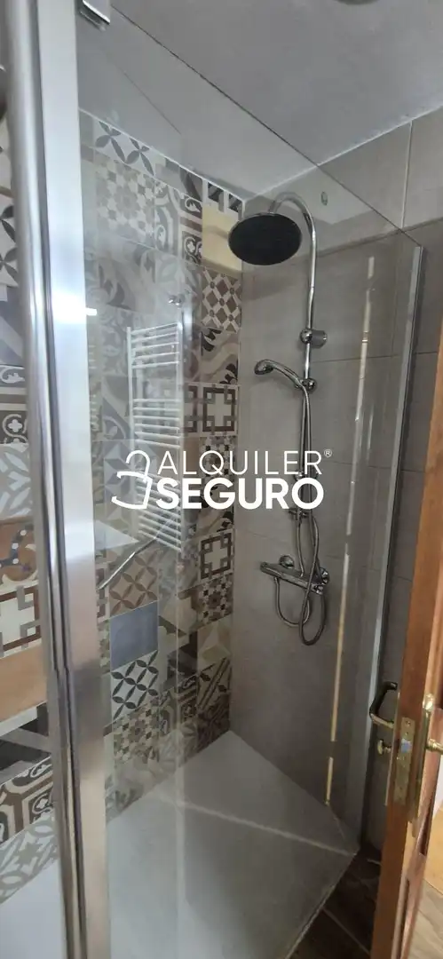 Badezimmer von Loft zur Miete in Oviedo  mit Heizung, Terrasse und Möbliert