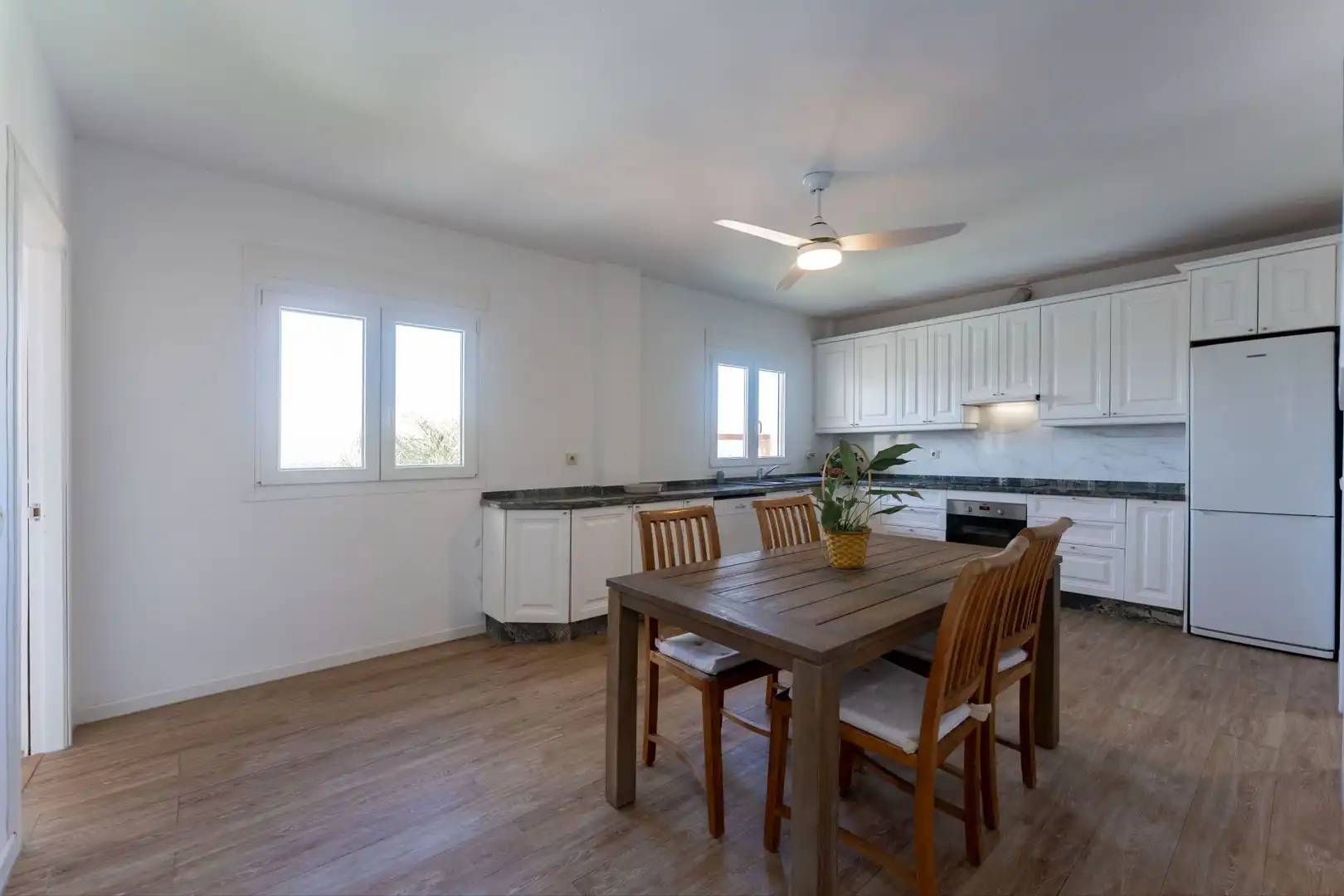 Kitchen of Houses for sale in Coín  with Swimming Pool
