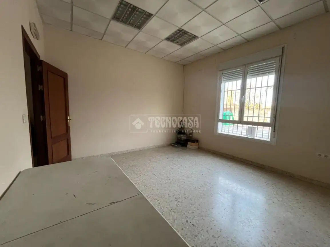 Commercial properties for rent in Pilas
