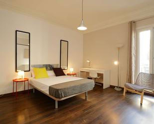 Bedroom of Flat to share in  Barcelona Capital  with Air Conditioner, Heating and Terrace