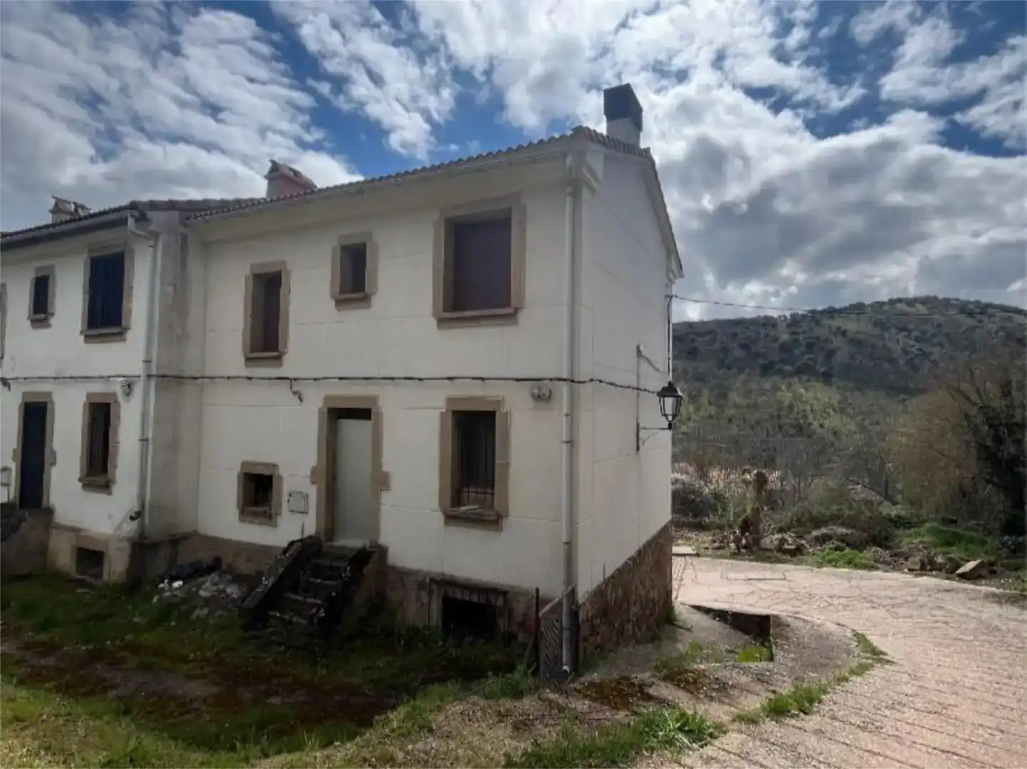 Vista exterior de Piso en venta en Mansilla de la Sierra, La Rioja