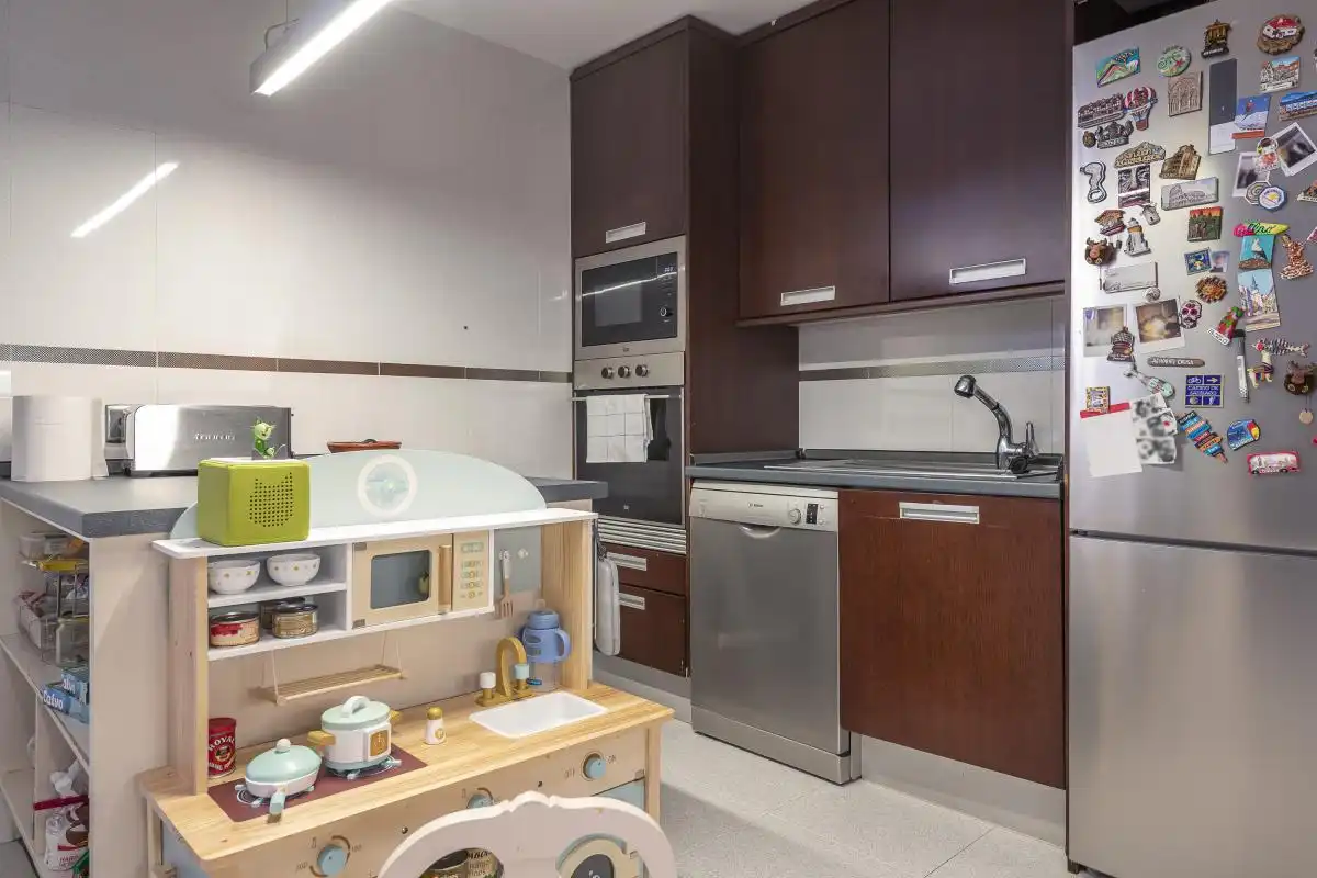 Cuina de Àtic en venda en Madrid amb Aire condicionat, Calefacció i Jardí privat