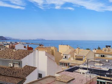 Attique avec ascenseur à vendre à Campello Playa