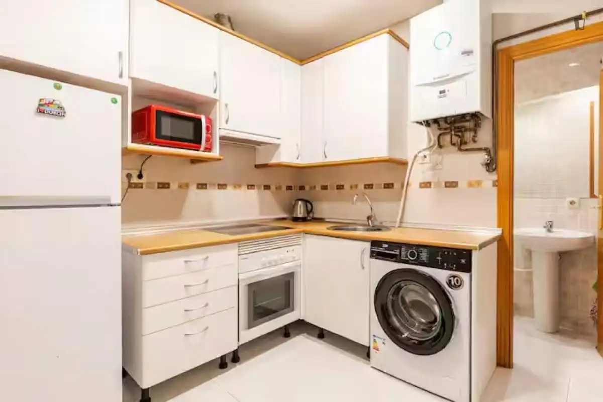 Cuina de Casa o xalet de lloguer en Madrid amb Moblat, Forn i Rentadora