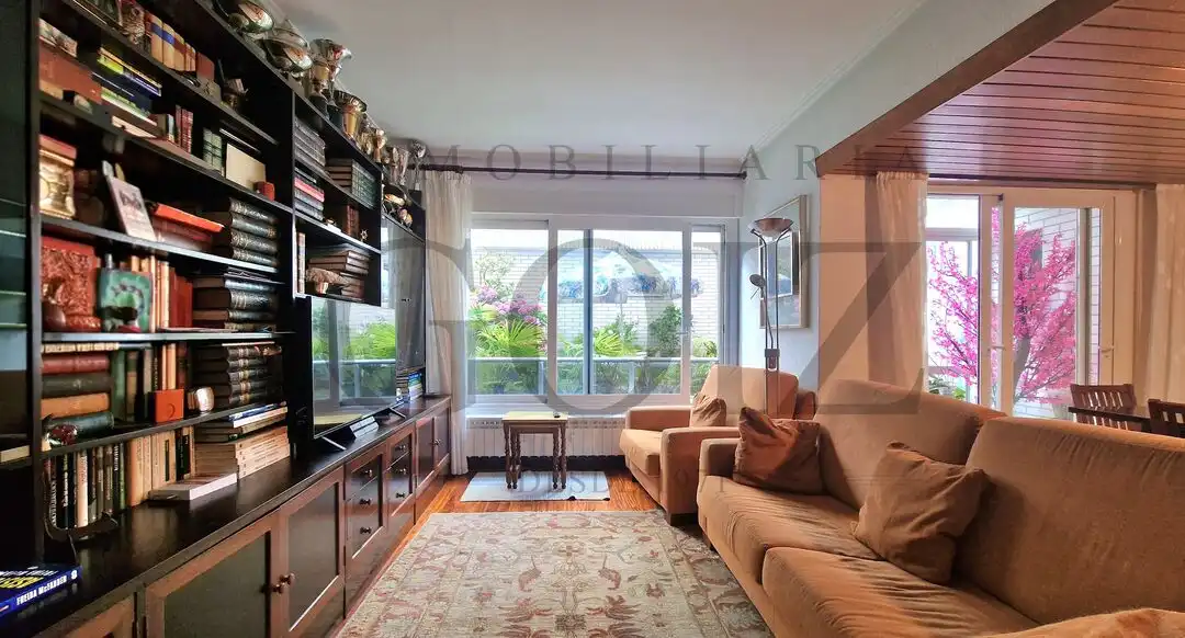 Flat with terrace for sale in Antiguo, imagen 2