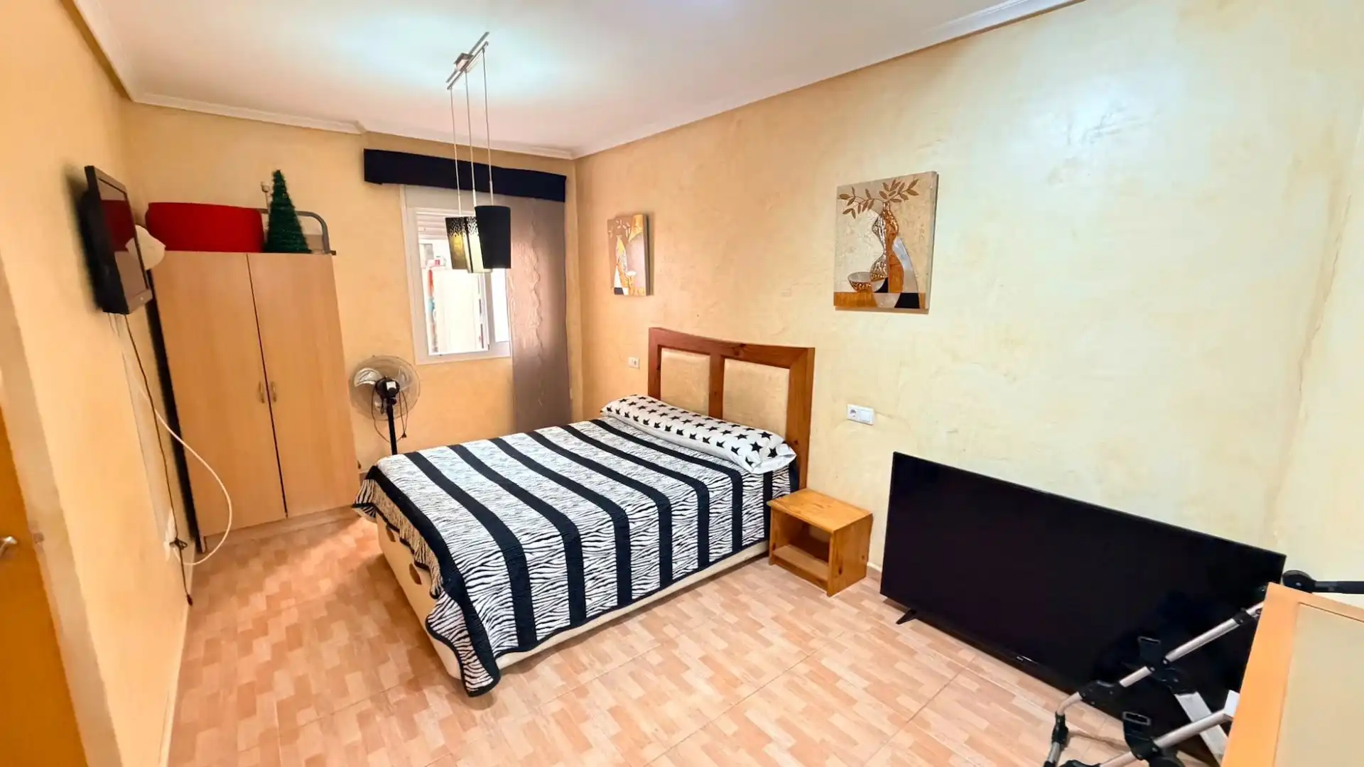 Dormitori de Apartament en venda en Los Montesinos amb Terrassa i Moblat