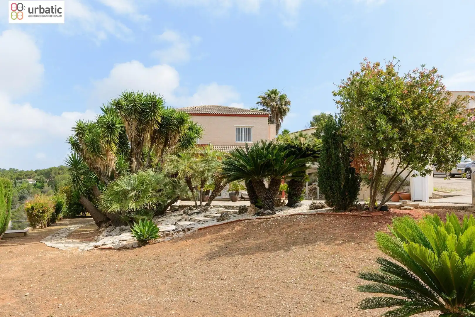 Chalet con jardín en venta en Urbanizaciones, imagen 5