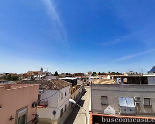 Vista exterior de Casa o xalet en venda en Linares amb Terrassa