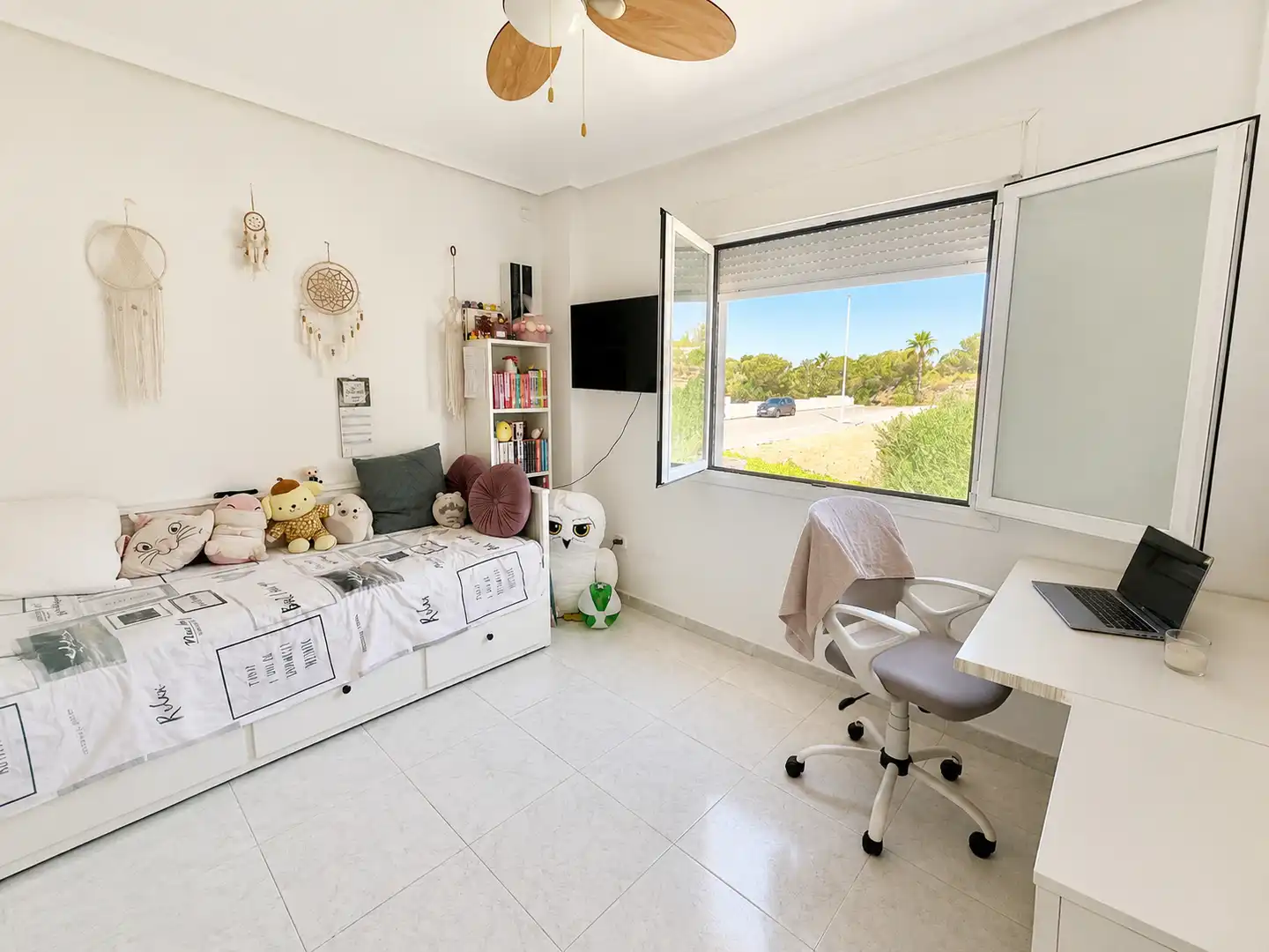 Dormitori de Casa o xalet en venda en Orihuela amb Aire condicionat, Calefacció i Jardí privat