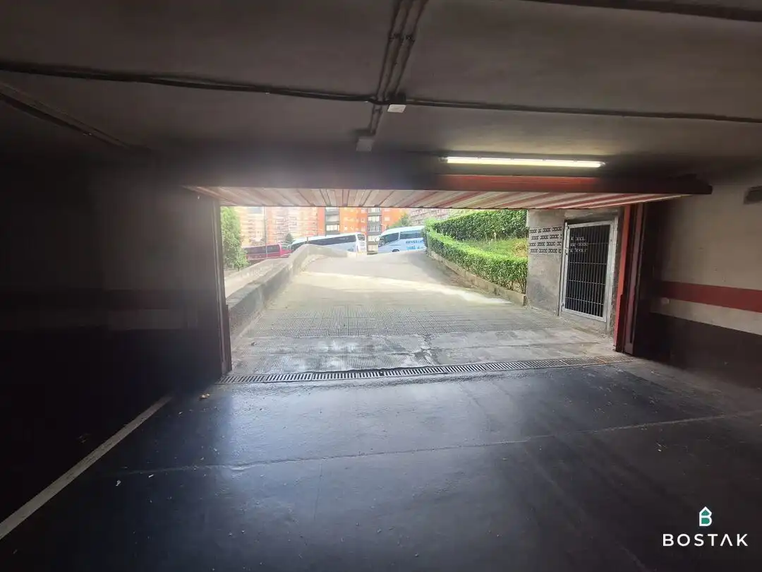 Aparcament de Garatge de lloguer en Bilbao 
