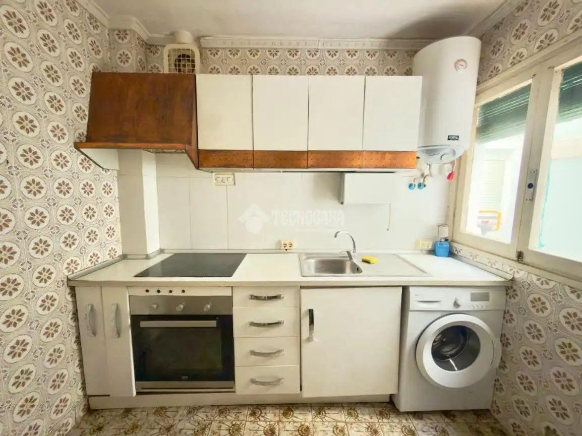 Cuina de Pis en venda en Zaragoza amb Terrassa