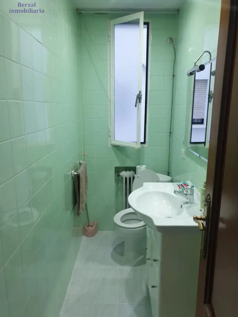Baño de Piso en venta en  Logroño con Calefacción y Terraza