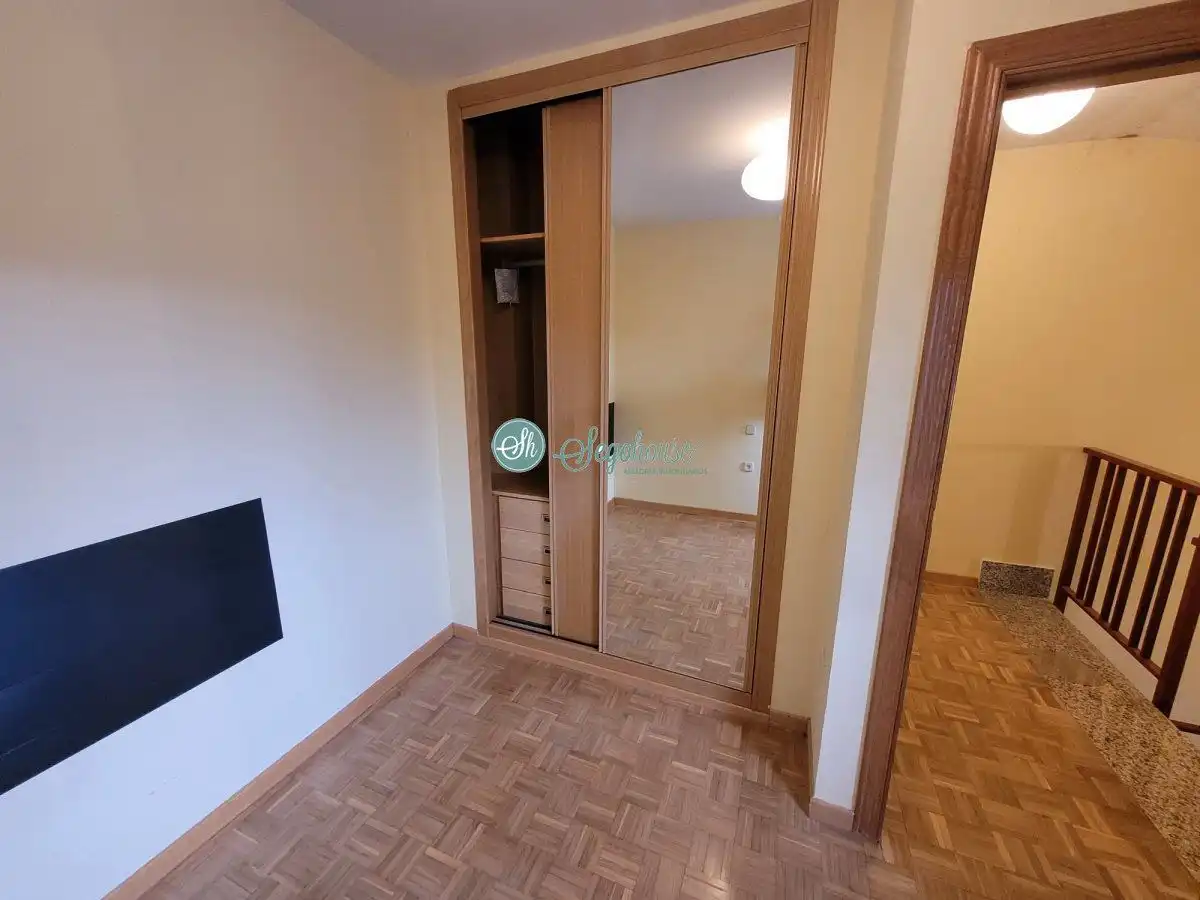 Habitación de Casa o chalet en venta en Segovia con Calefacción, Terraza y Trastero