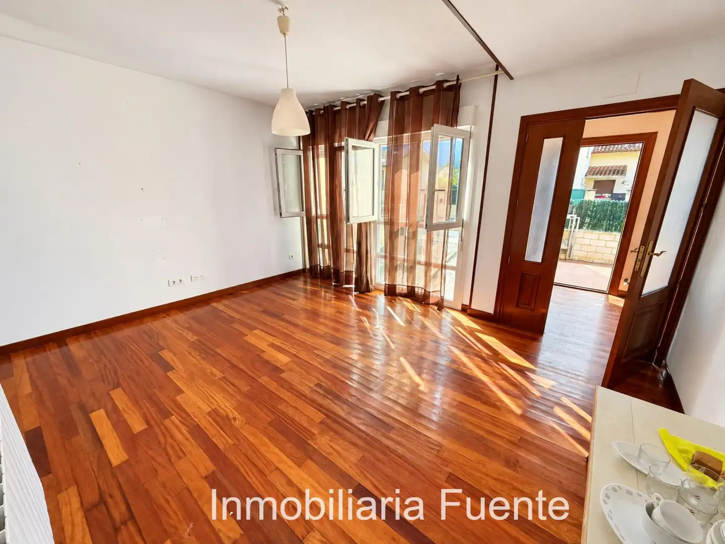 Sala d'estar de Casa adosada en venda en Valle de Mena, Burgos