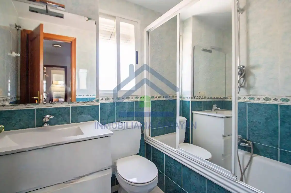 Bathroom of Houses for sale in Churriana de la Vega  with Air Conditioner, Heating and Terrace