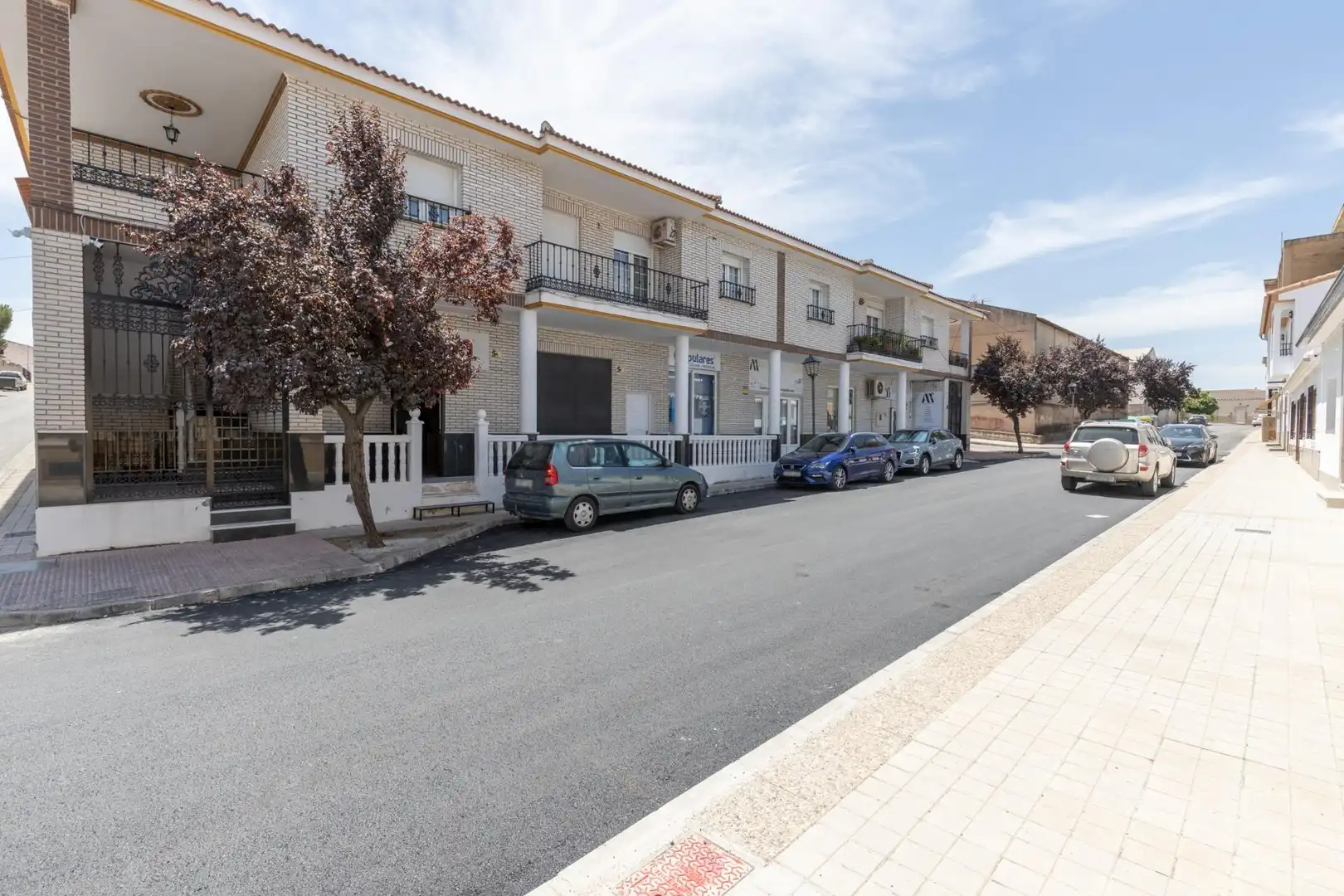 Casa amb terrassa en venda a Calle MEDIODIA