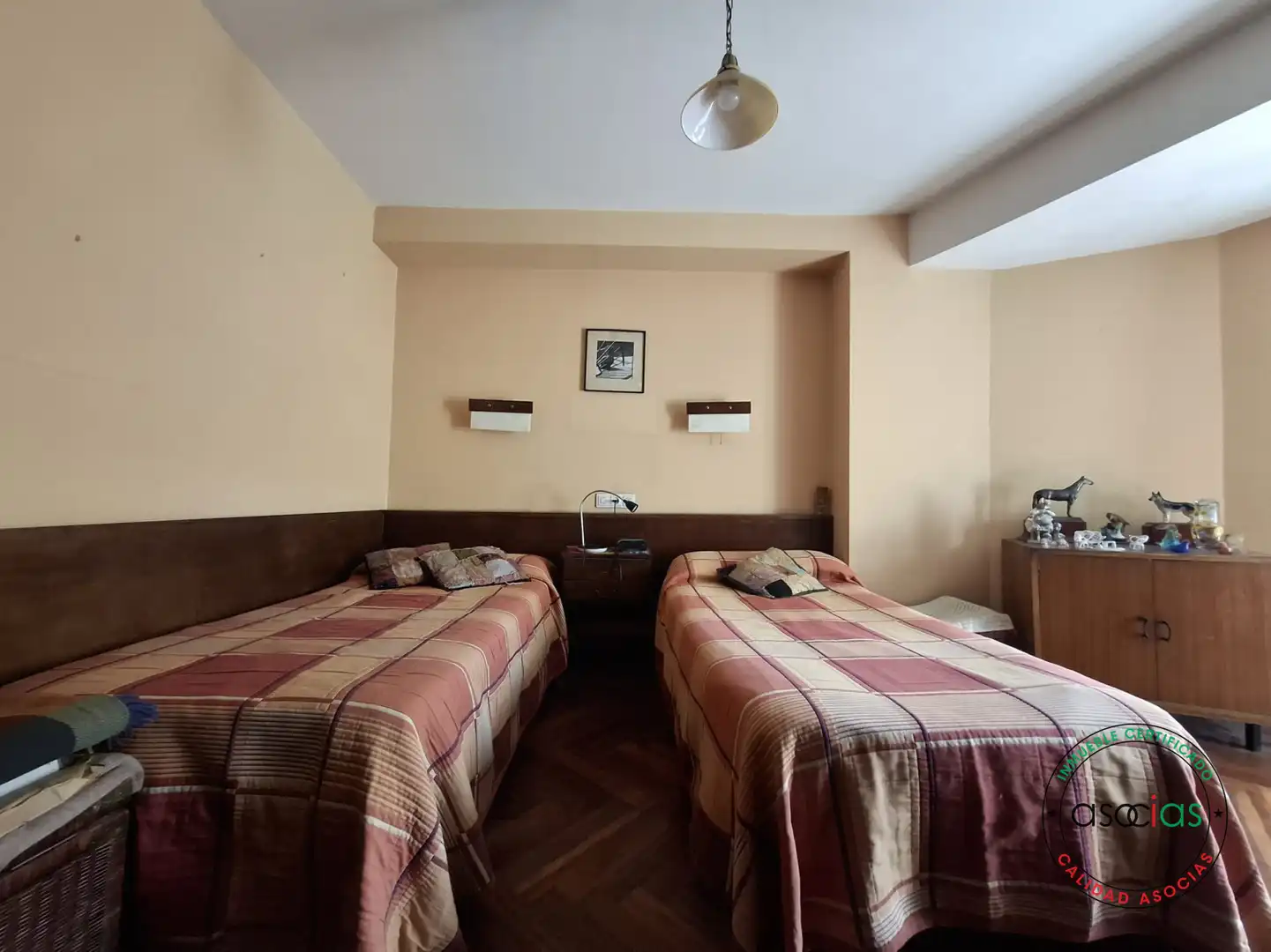 Dormitori de Pis en venda en Gijón  amb Calefacció, Parquet i Terrassa