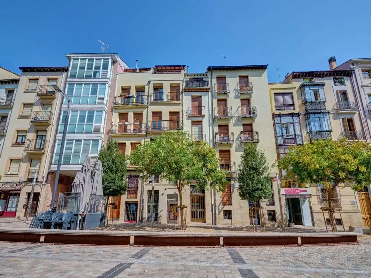 Vista exterior de Pis en venda en  Logroño
