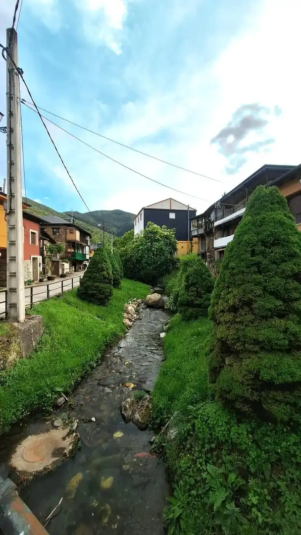 Vista exterior de Casa o xalet en venda en Ponferrada