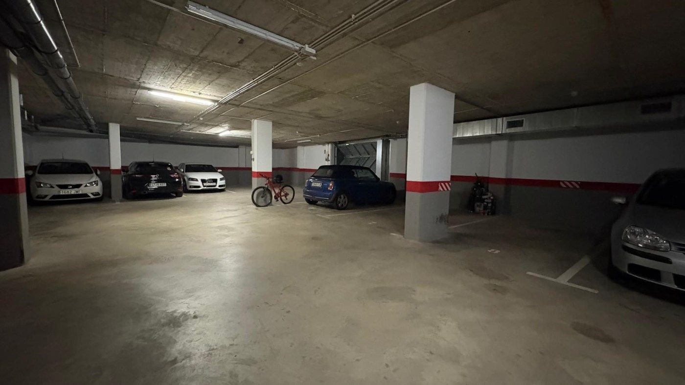 Parking de Garaje de alquiler en Badalona