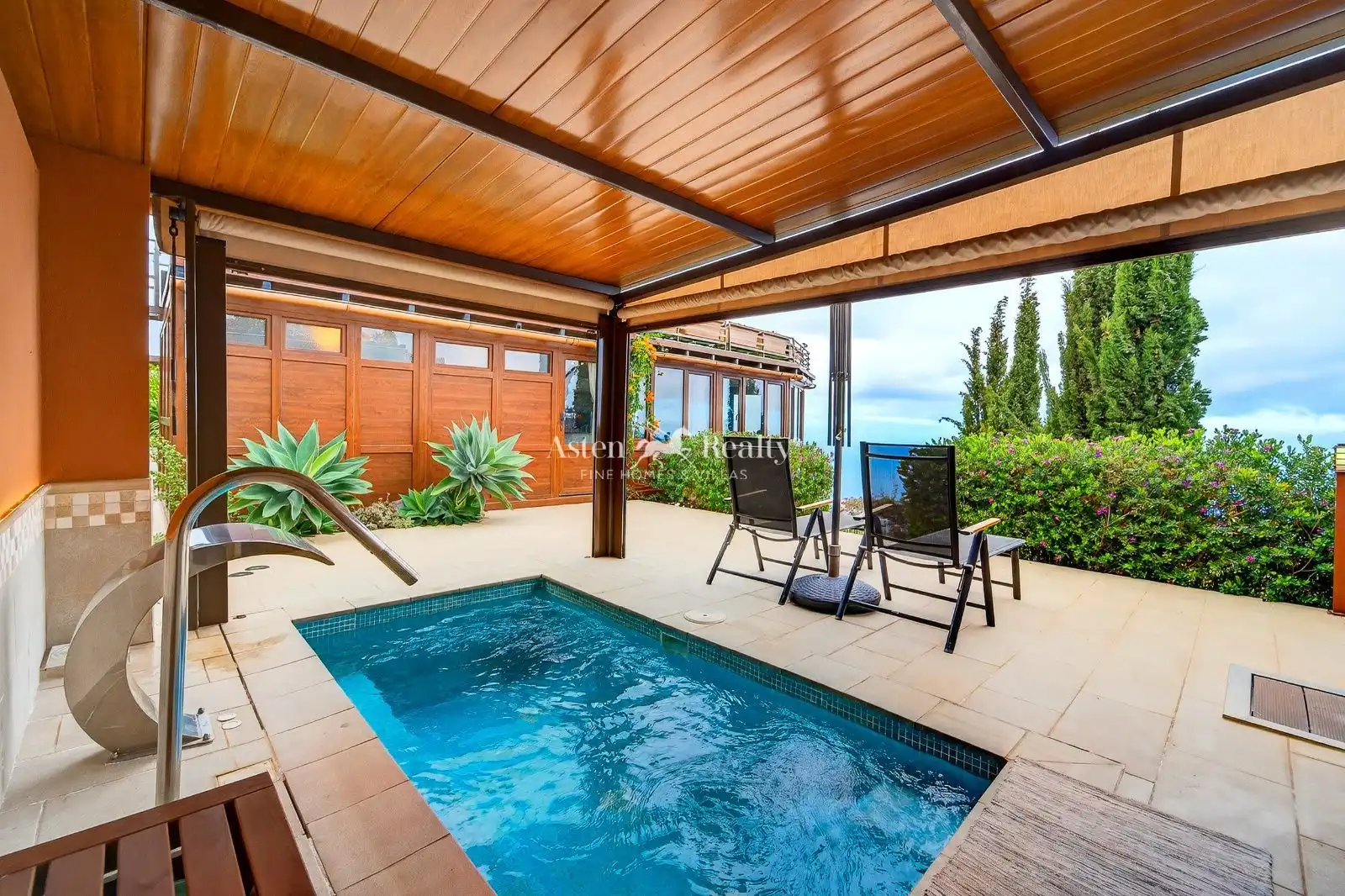 Piscina de Casa o xalet en venda en Guía de Isora amb Aire condicionat, Terrassa i Moblat